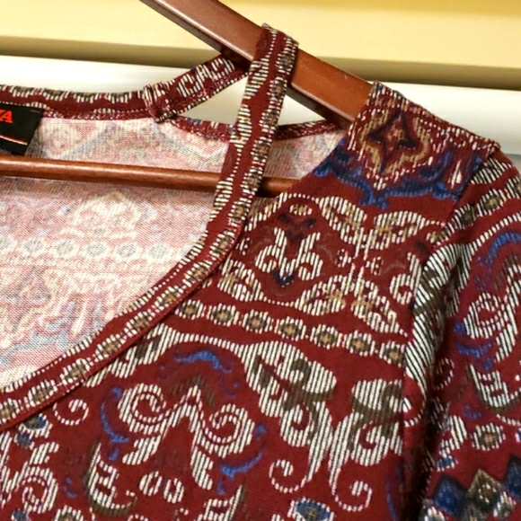 Long-sleeved t-shirt. - Picture 4 of 6